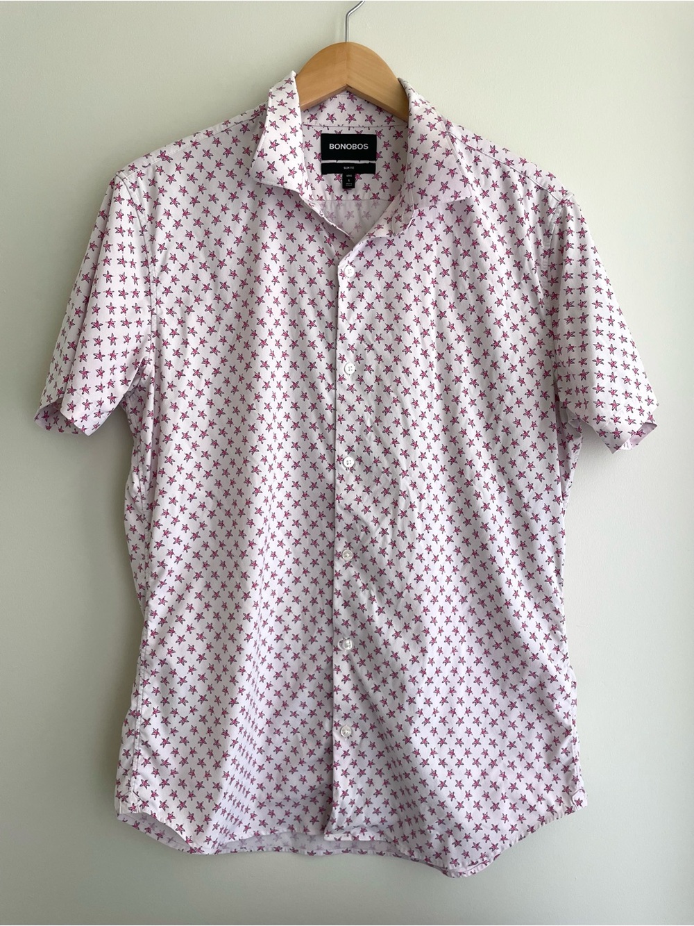 Bonobos Slim Fit Short-Sleeve Button-Down Casual Shirt with Pink Star Print